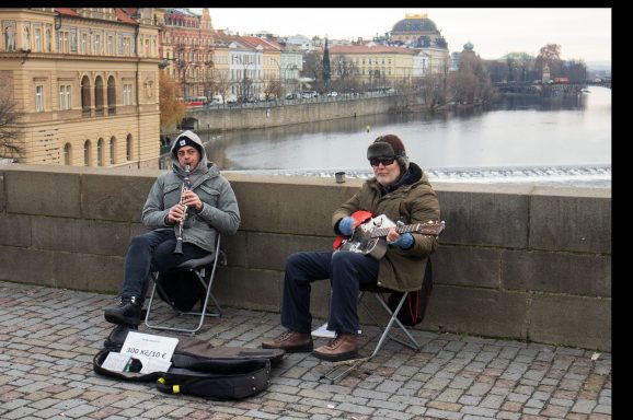 Straatmuzikanten op de Karelsbrug